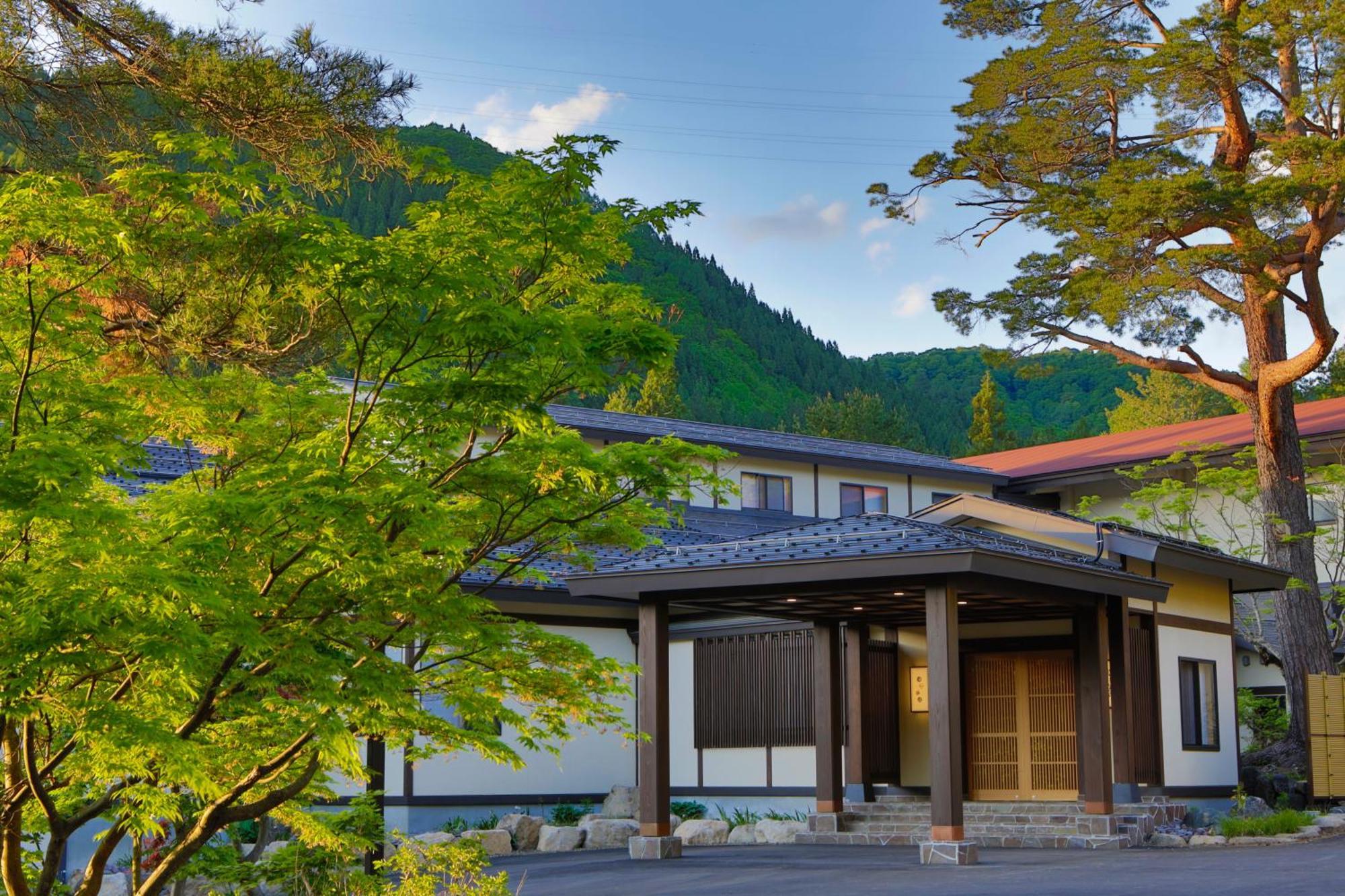 Yukemuri No Yado Inazumi Onsen Yuzawa  Exterior photo
